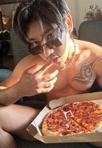 เฟิร์สSemenX-พิซซ่า